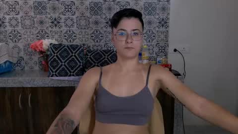 Eva and Sandra online show from 02/21/25, 08:18