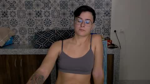 Eva and Sandra online show from 03/10/25, 08:34