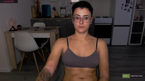 Eva and Sandra online show from 09/16/25, 07:31