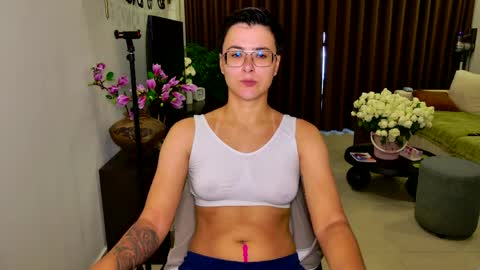 Eva and Sandra online show from 05/23/26, 08:40