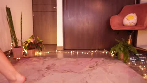 cloe online show from 09/18/25, 07:16