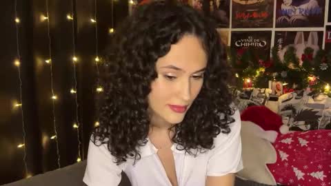 chloe online show from 01/01/25, 05:43