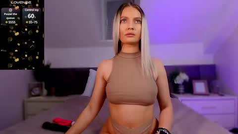 Chloe online show from 02/25/25, 04:21