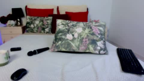 Chloe online show from 03/12/26, 05:57