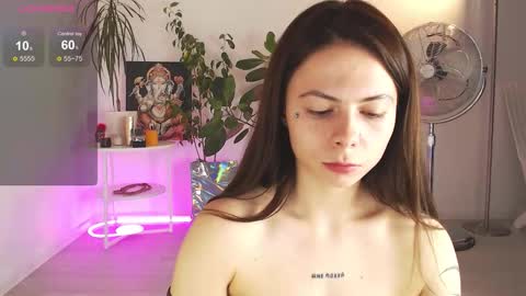 Chloe online show from 10/12/25, 06:29