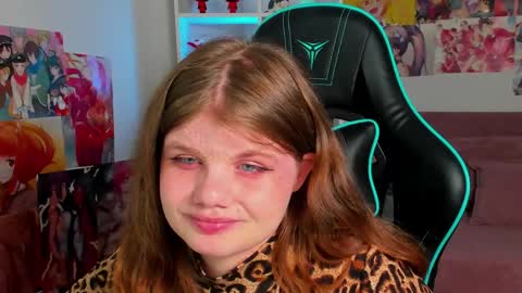 ChloeHalses online show from 05/20/26, 05:08