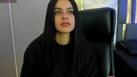  Chloe Harper  online show from 04/03/26, 11:41