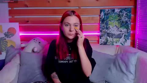 Chloe online show from 11/17/25, 01:00