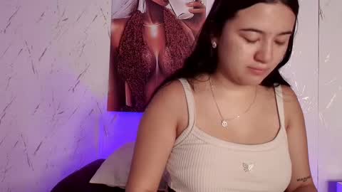 Snapshot of chloekitty_69 chatting on 11/08/25, 11:32 Melisa online show from 11/08/25, 11:32