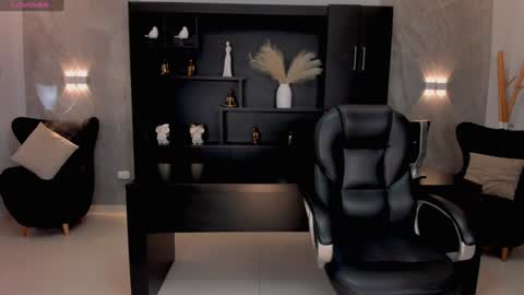 Chloe  OF chloemanson online show from 12/10/24, 08:27