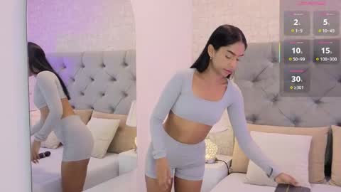 C H L O E  M O O N online show from 04/14/26, 10:43