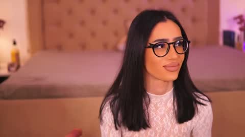 Chlo online show from 03/15/26, 04:51