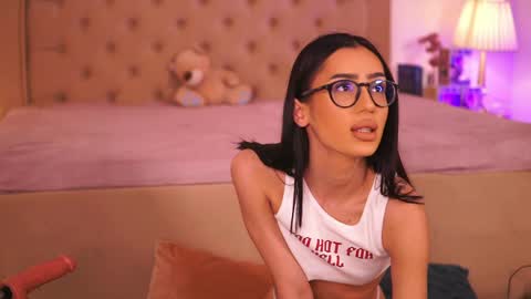 Chlo online show from 04/10/26, 04:50