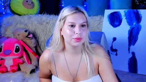 Snapshot of chloericci chatting on 09/13/25, 06:08 ChloeRicci online show from 09/13/25, 06:08