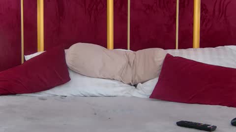 Chloe online show from 02/20/25, 08:28