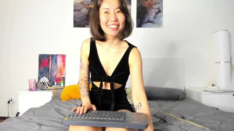 ChloeTaya online show from 04/04/26, 06:33