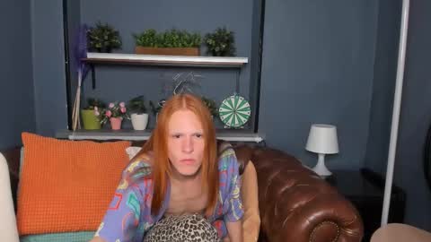 Chloe online show from 09/21/25, 11:45