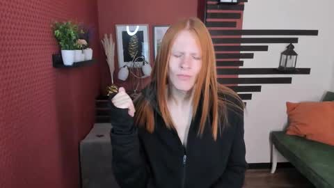 Chloe online show from 10/01/25, 10:21