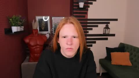 Chloe online show from 10/13/25, 09:20