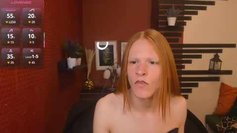 Chloe online show from 11/18/25, 01:04