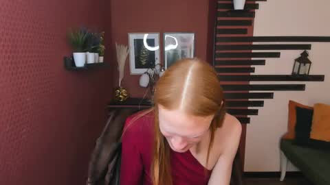 Chloe online show from 12/02/25, 02:23