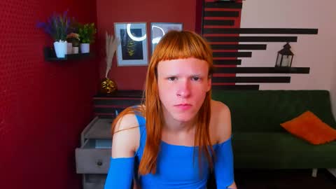 Chloe online show from 12/22/25, 08:28