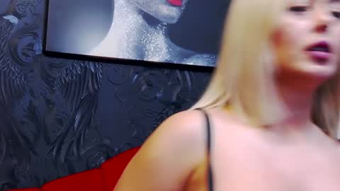 Snapshot of chloevee chatting on 01/20/25, 10:07 Chloe Vee online show from 01/20/25, 10:07