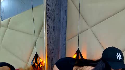 Snapshot of chloevee chatting on 11/28/25, 06:16 Chloe Vee online show from 11/28/25, 06:16