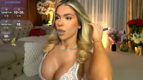 Chloe online show from 02/09/26, 09:08