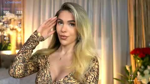 Chloe online show from 04/18/26, 09:04