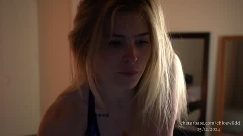 Snapshot of chloewildd chatting on 12/05/24, 10:01 Chloe online show from 12/05/24, 10:01