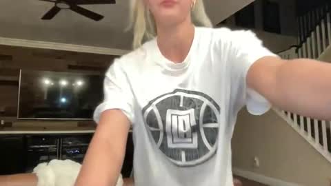 Snapshot of chloexbabe chatting on 02/22/26, 06:13 Chloe Babe online show from 02/22/26, 06:13