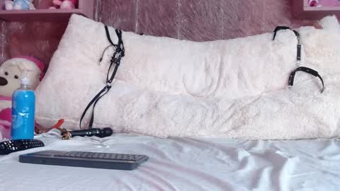 chlooe_zoe online show from 02/17/25, 10:14