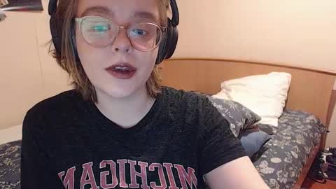 chmiri online show from 11/25/25, 01:44