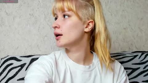 choco_meowx online show from 03/19/26, 08:07