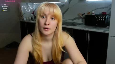 choco_meowx online show from 04/06/26, 08:26