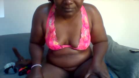 chocobabe002 online show from 10/23/25, 10:14