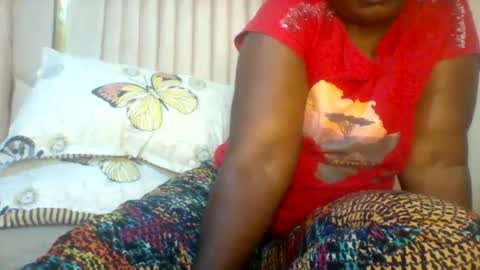 Snapshot of chocobabe002 chatting on 06/15/26, 04:20 chocobabe002 online show from 06/15/26, 04:20