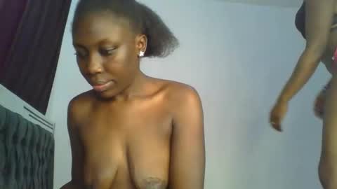 chocobear22 online show from 11/30/25, 09:57