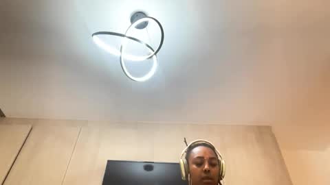 Snapshot of chocolatecakequeen chatting on 01/27/25, 11:54 ChocolateCakeQueen online show from 01/27/25, 11:54