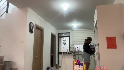 ChocolateCakeQueen online show from 10/30/25, 10:21