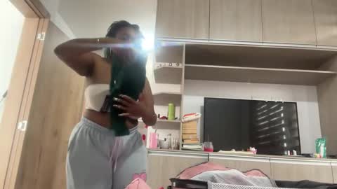 Snapshot of chocolatecakequeen chatting on 11/13/25, 08:08 ChocolateCakeQueen online show from 11/13/25, 08:08