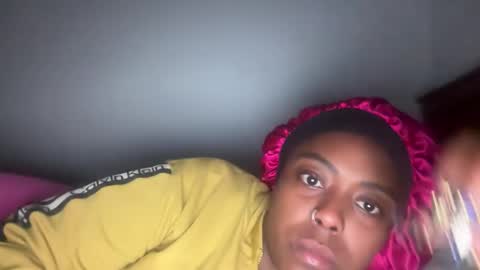 Snapshot of chocolatecakequeen chatting on 11/27/25, 07:43 ChocolateCakeQueen online show from 11/27/25, 07:43