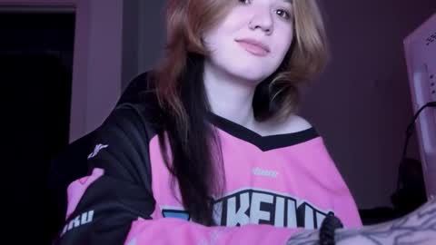 Lissa online show from 12/01/25, 12:15