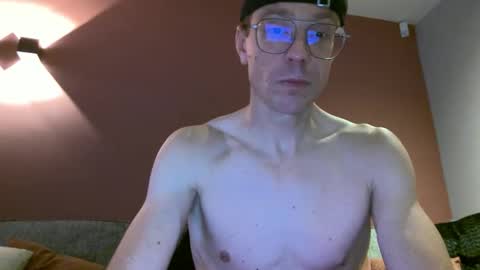 Snapshot of chouffie_81 chatting on 11/29/25, 07:17 Chouffie online show from 11/29/25, 07:17