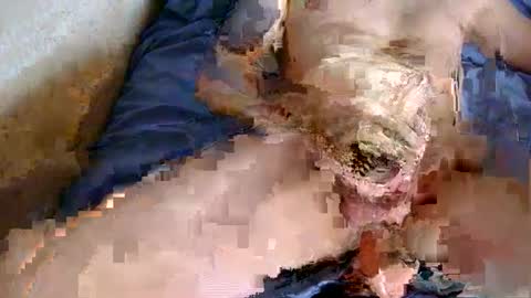 Snapshot of chpoor chatting on 02/06/25, 02:04 davenz online show from 02/06/25, 02:04