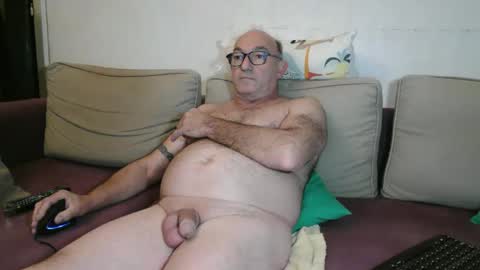 chrichri online show from 11/16/25, 03:39