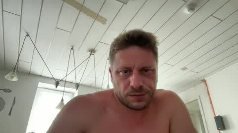 Snapshot of chris164 chatting on 06/21/26, 02:19 Chris online show from 06/21/26, 02:19