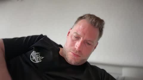 Christian online show from 04/18/26, 04:33