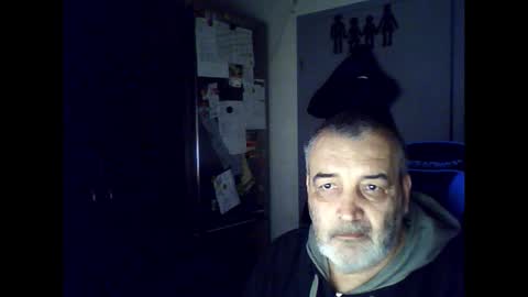 Snapshot of chris250268 chatting on 11/09/25, 03:27 Chris online show from 11/09/25, 03:27